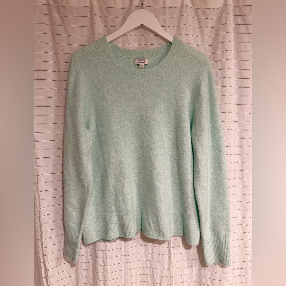 J. Crew Super Soft Wool Blend Crew Neck Sweater Size Large - Picture 1 of 5
